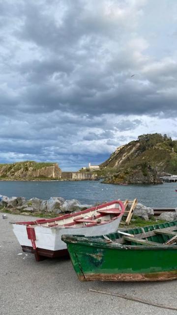 Casina Del Puerto Villa Cudillero Bagian luar foto